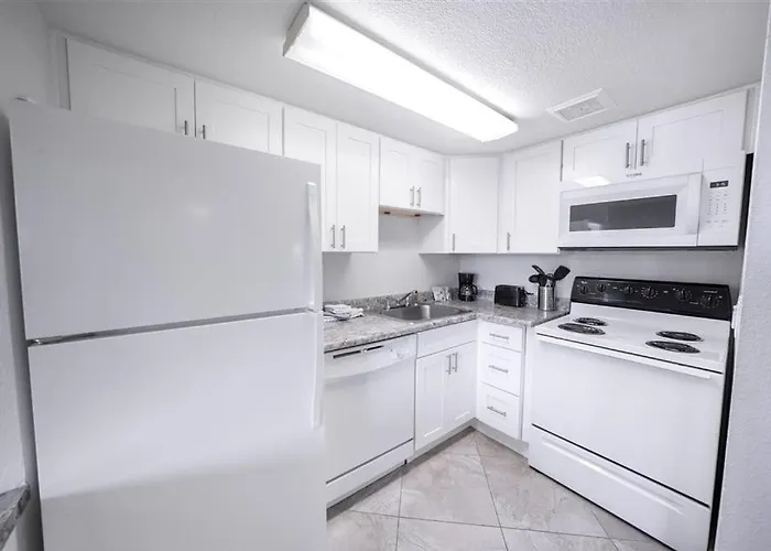 240 Fully Furnished, Wifi Included Apartment Scottsdale